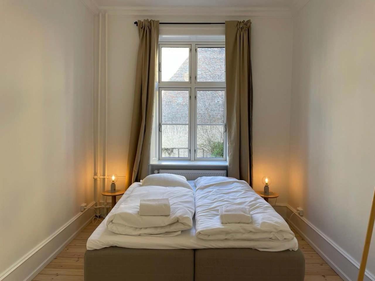 The Royale Retreat With 5 Bedrooms Lejlighed København